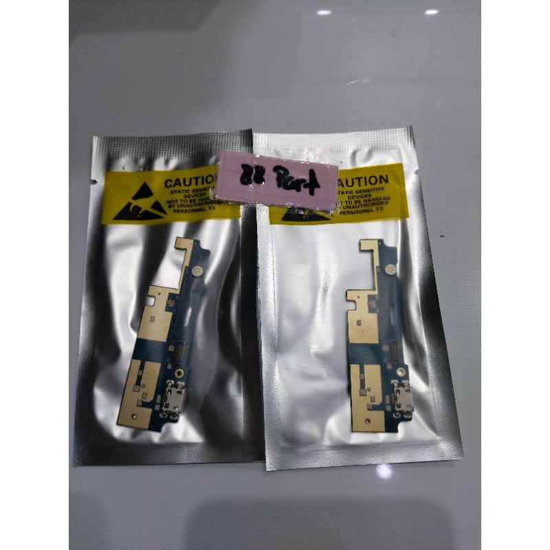 PCB CHARGER LAVA IRIS R1 LFEXIBLE CON TC + MIC R1 LAVA