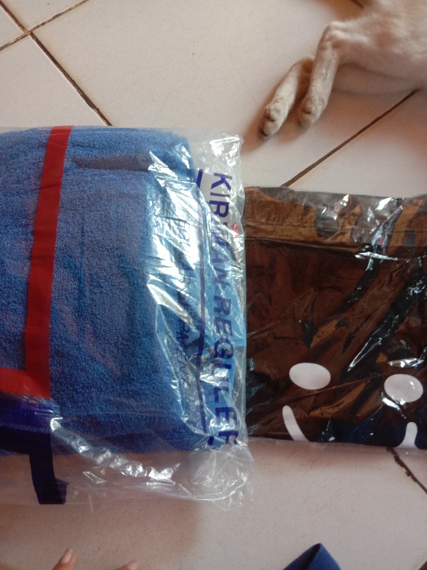 Handuk Besar Polos Ukuran 70cm×130cm