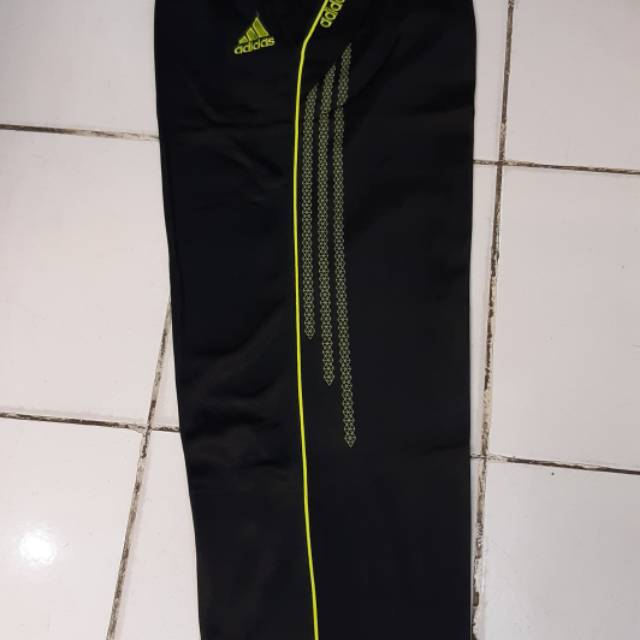 Jaya.sport celana training adidas pake resleting di kaki