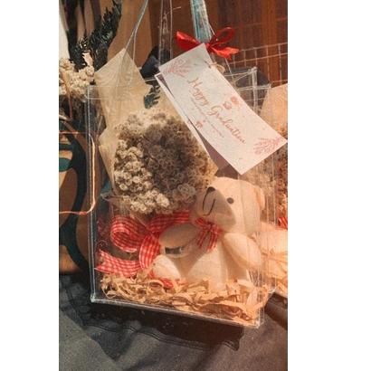 

Code8p3Od-- TOTEBAG HAMPERS ULANG TAHUN DRIED FLOWERS TEDDY BEAR KADO ANNIVERSARRY HAMPERS GRADUATION