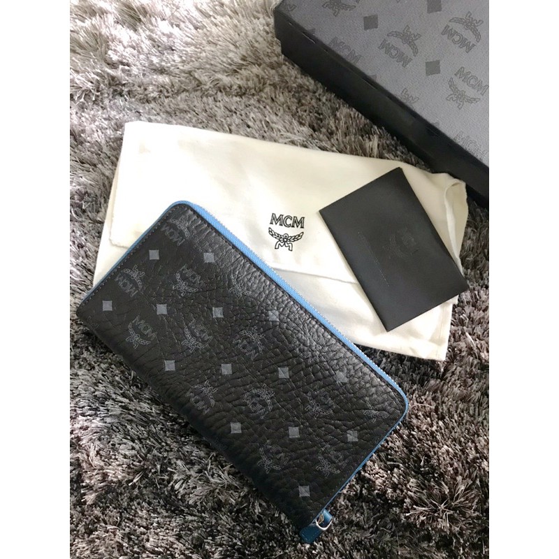PRELOVED LiKE NEW MCM ORI 100% zip around wallet visetos black blue