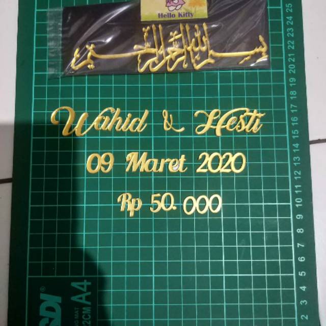 

Custom Nama Akrilik