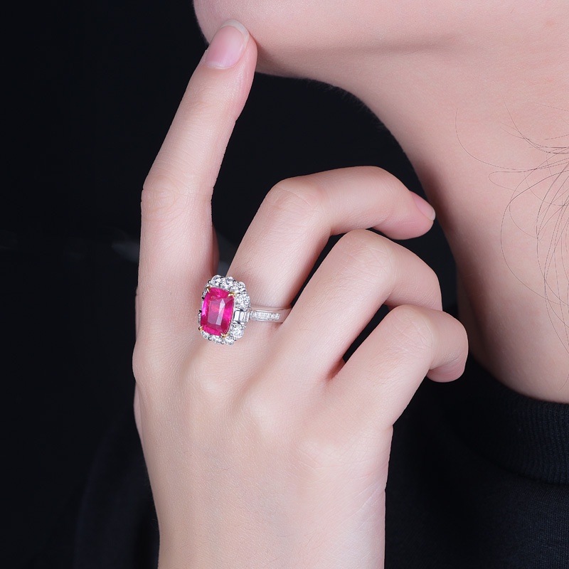 Cincin Berlian Bentuk Kotak Bahan Stainless Warna Merah Darah Merpati Untuk Wanita