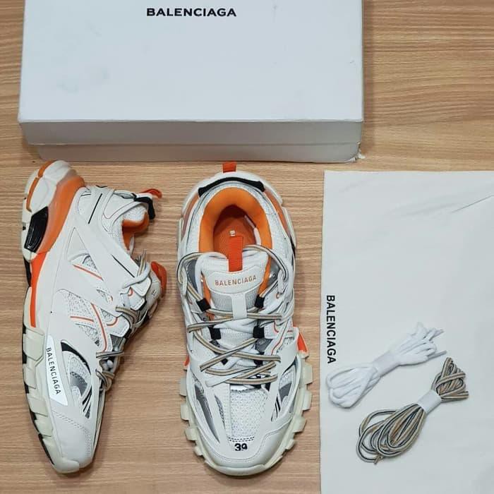 unauthorized authentic balenciaga