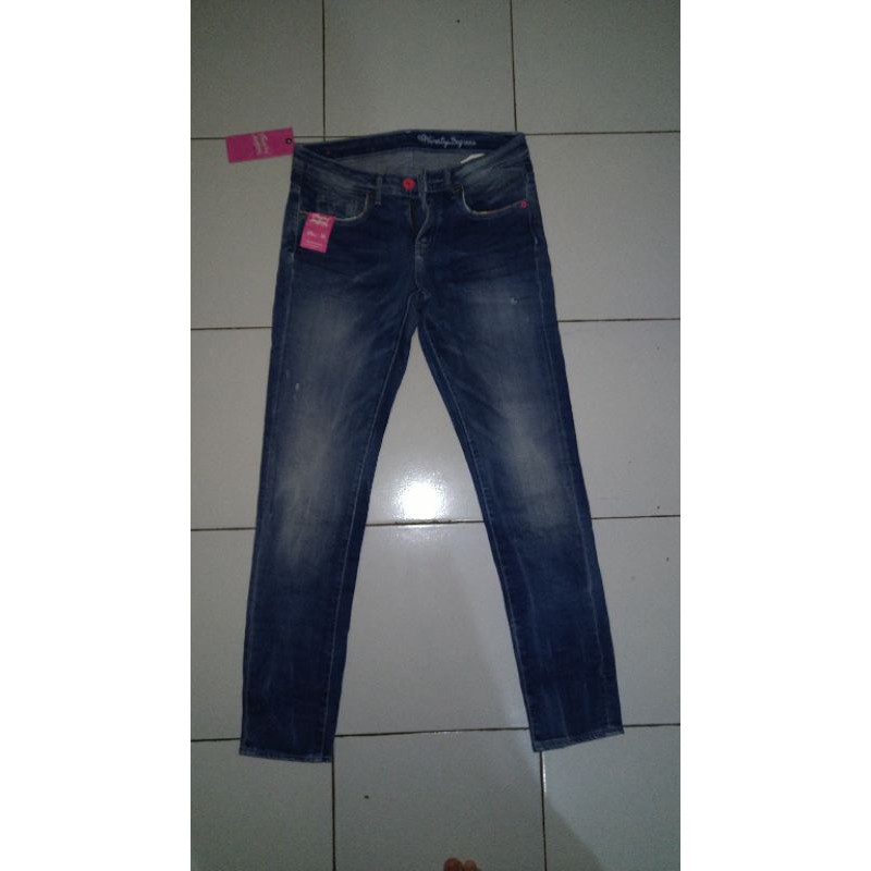 Ninety Degrees Jeans (SETENGAH HARGA NEW)