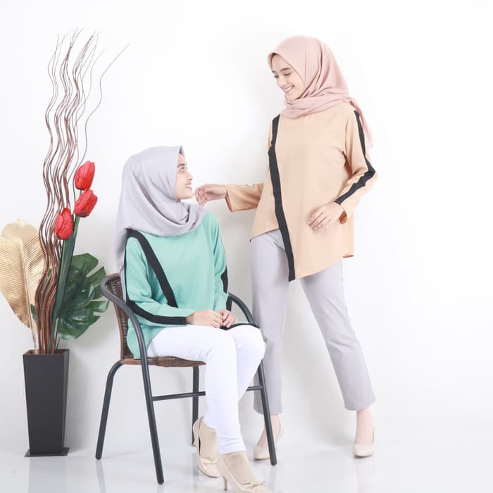 ATASAN WANITA TERBARU 2020
Astrid Bluose Fashion Wanita Kekinian
Baju Wanita