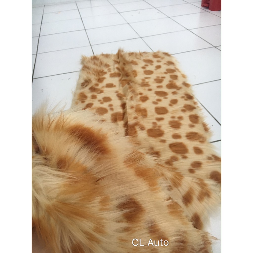 KINGFUR Buludashboard mobil import korea viral Warna Motif Sapi Moo Coklat totol alas Bulu pelindung