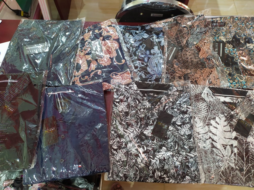 [gridline - S147 Brown Navy & S121] Kemeja Batik Slimfit Pria Katun Lengan Pendek Simpel M-xl