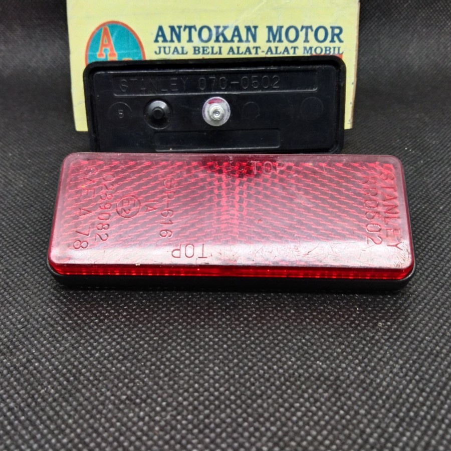 lampu bemper blakang mobil apv