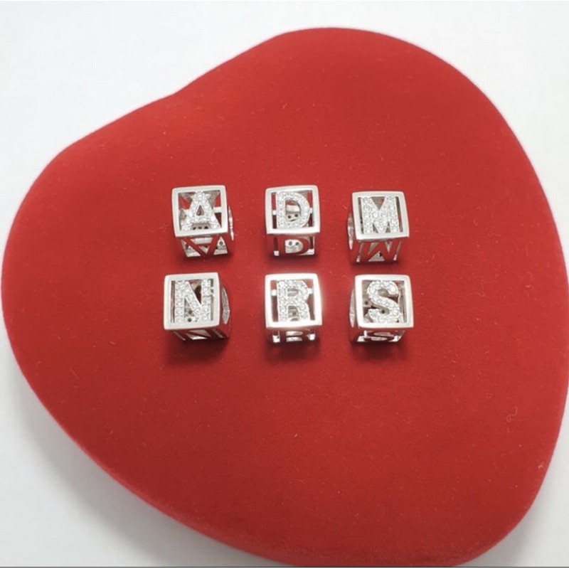 Liontin inisial liontin huruf liontin perak 925 lapis emas putih S62