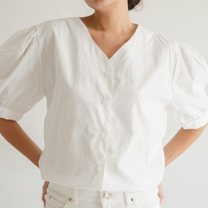 Ruby Puff Sleeve Top / Blouse Ala Korea / Atasan Wanita BOOBOOBEE - White