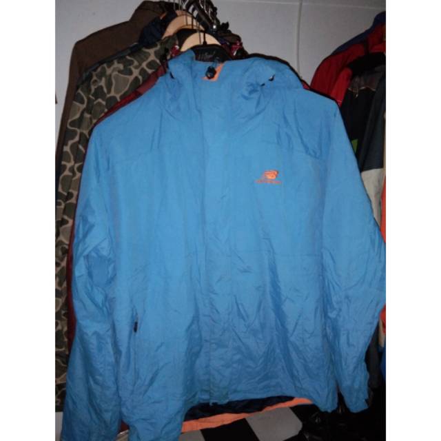 Jaket outdoor NB