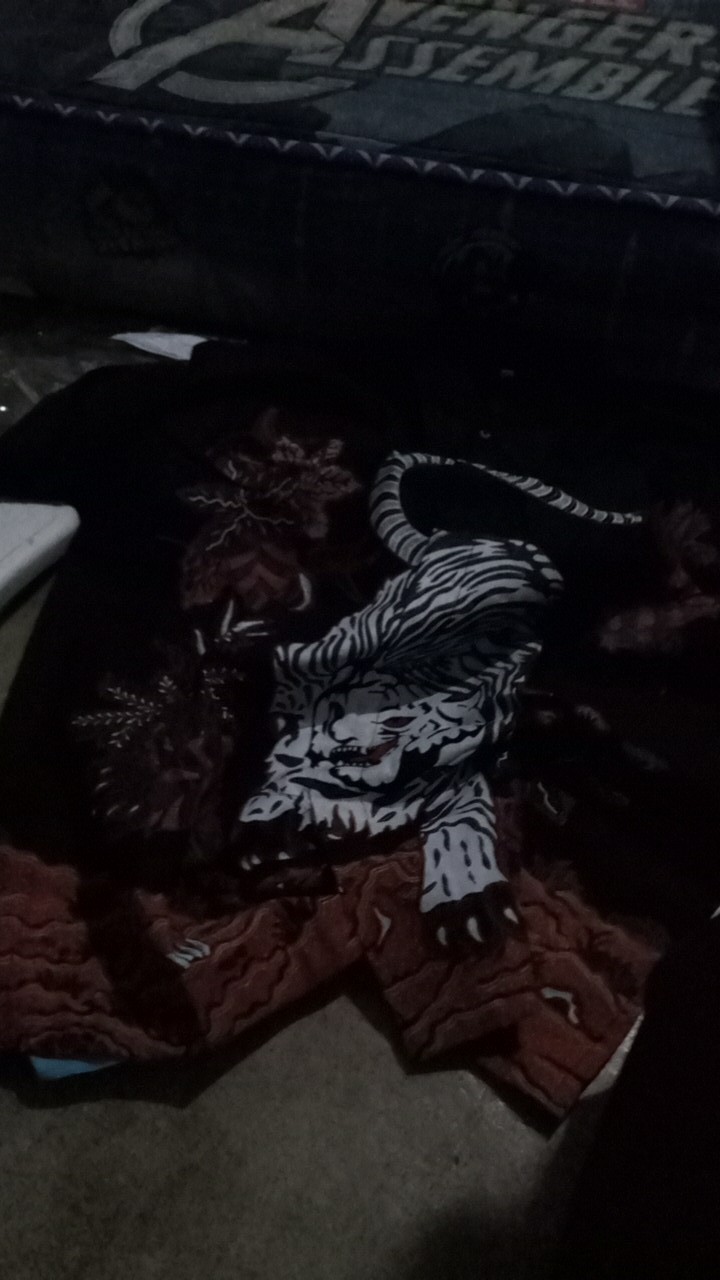 Setelan Celanasarung Batik Solo