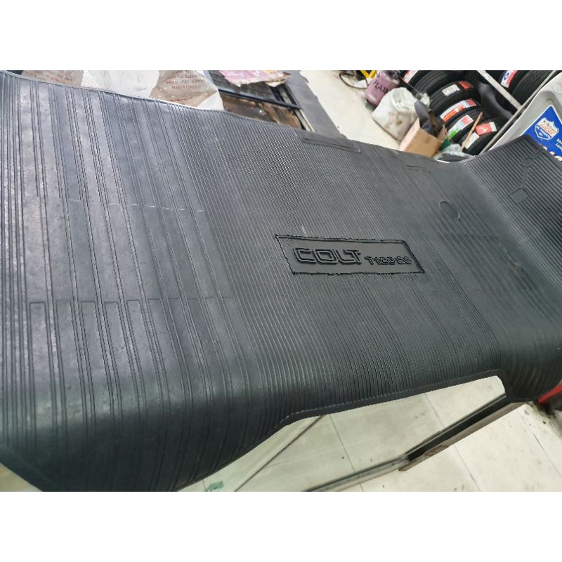 karpet lantai mobil T120SS