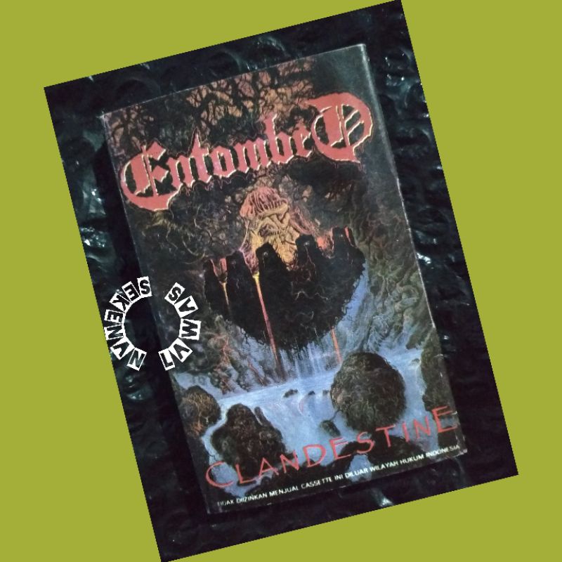 Kaset Pita Metal Entombed - Clandestine