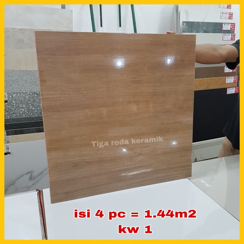 keramik 60x60 lantai/keramik motif kayu kilap/keramik kayu kilap/keramik glossy/keramik motif/kerami