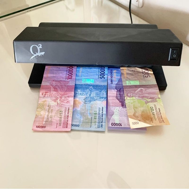 Q2-3110 Money Detector - Alat Deteksi Tes Uang Palsu - Alat Cek uang