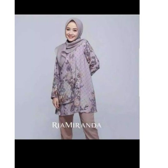 preloved derris top ria Miranda size L