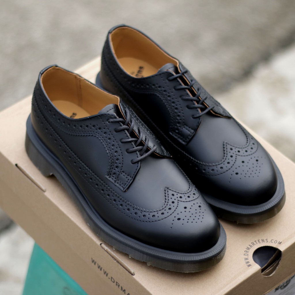 dr martens 3989 black