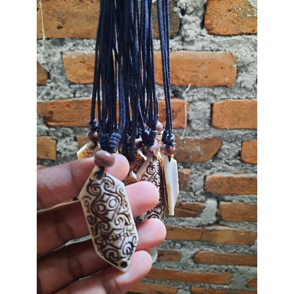 KALUNG KHAS DAYAK MOTIF TAMENG UKIR