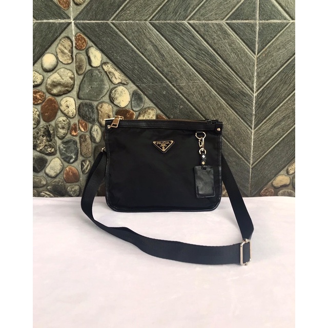 Sling bag nilon ala prada | Sling nilon kecil | preloved
