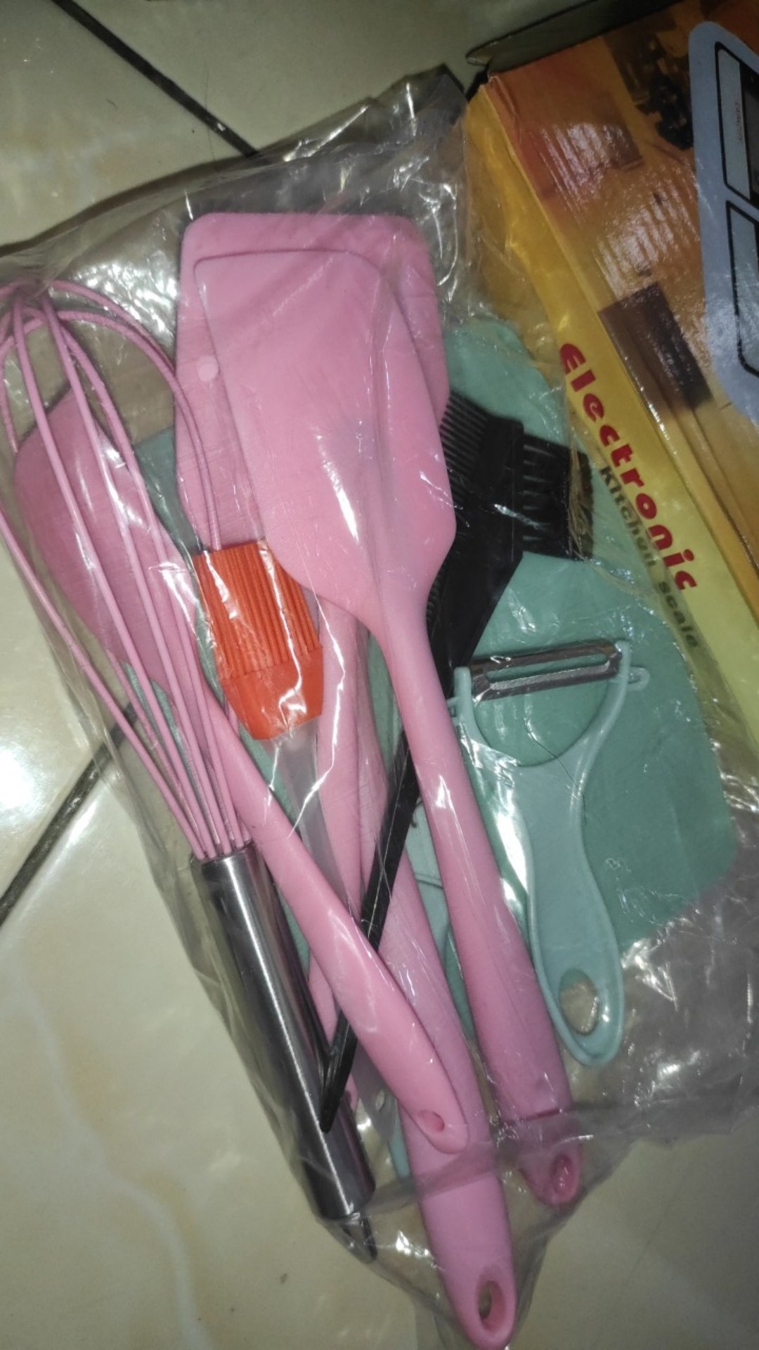 Spatula Set Alat Masak 5 In 1 Sutil Scrap Kocokan Silicone/silikon