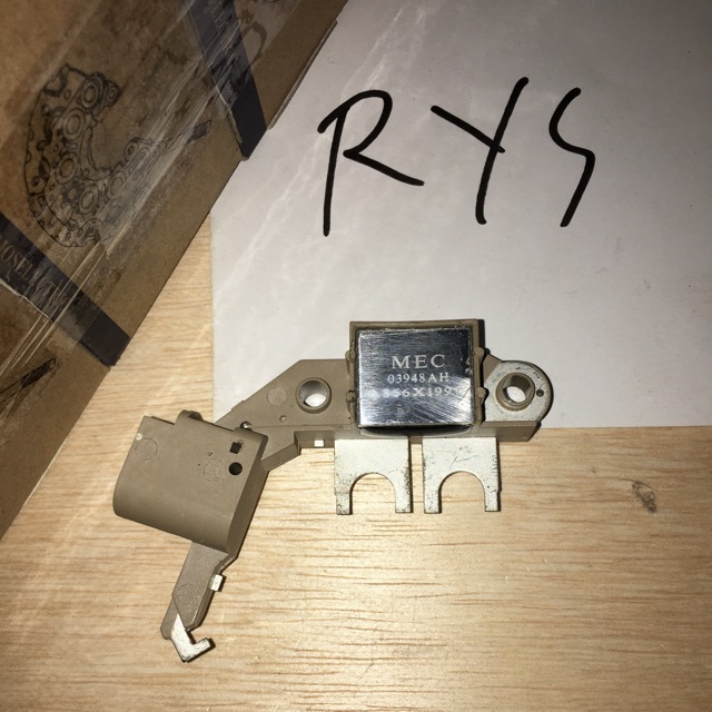 (GARANSI) IC REGULATOR ALTERNATOR 8DC, 6D22 24V SOKET 2