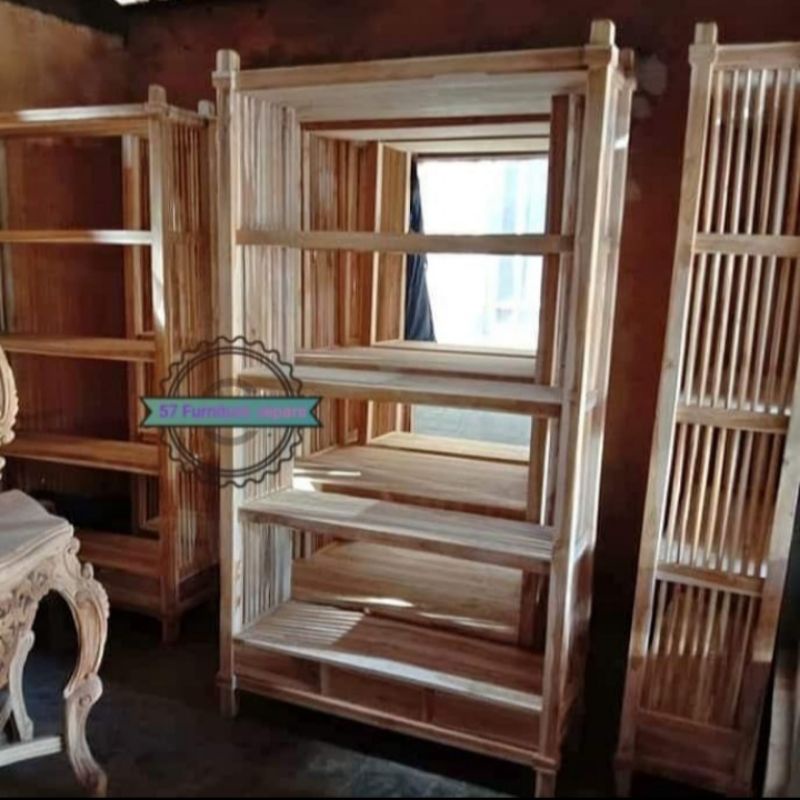 Rak buku kayu jati mentahan tempat boneka tas hias Rak buku kayu jati mentahan tempat boneka tas hias