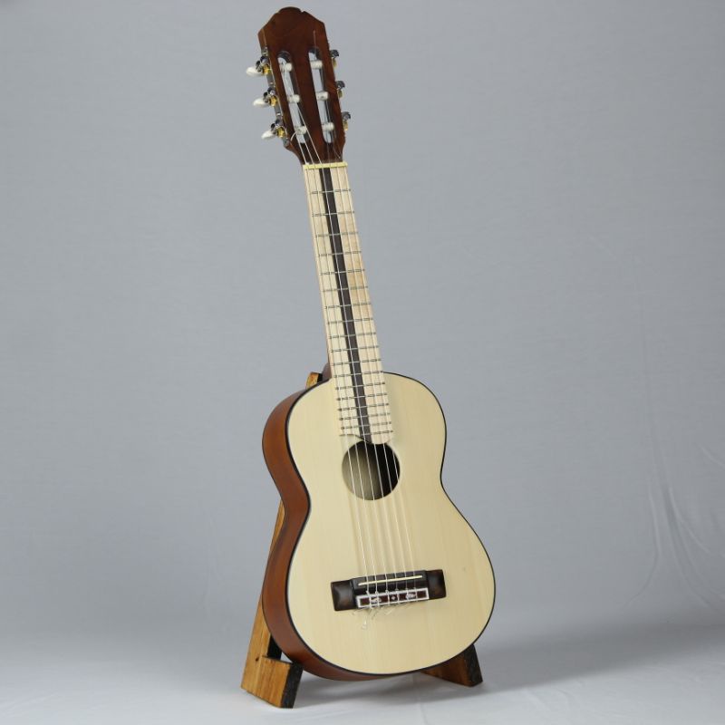 gitar lele/ gitalele yamaha /gitar mini /gitarlele murah