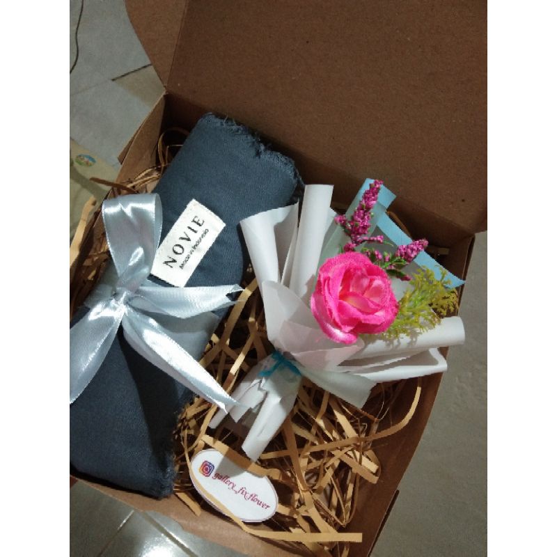 Hampers Hijab box murah/hampers bunga free card