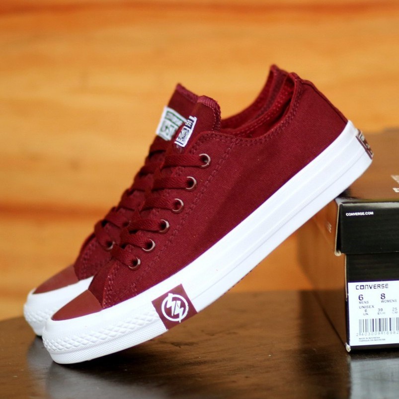 Sepatu Sneakers Casual Pria Wanita Converse All Star Undefeated Petir Pendek Merah Marun