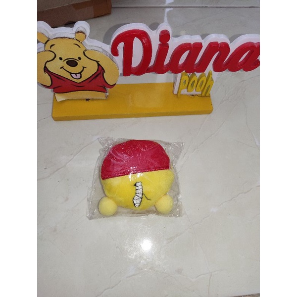 pin Winnie the pooh bahan beludru