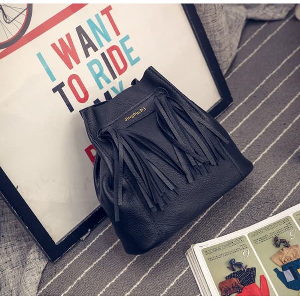 NR tas selempang korea rumbai   fringed bag mini bta049   Hitam