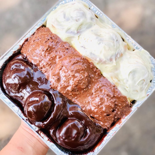 

CiRoll (cinnamon roll) hamper