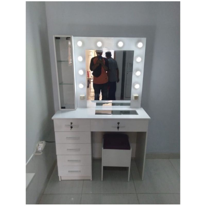 Meja rias kayu jati - meja rias Duco putih - meja rias model lampu - meja rias minimalis
