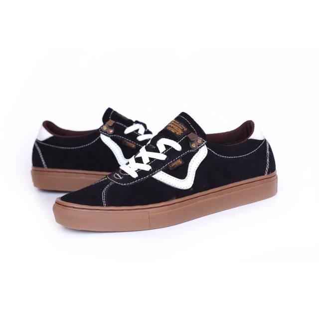 Sepatu Lokal Shoes Local Pride Cevany Ballad Os Low Cut Black Gum