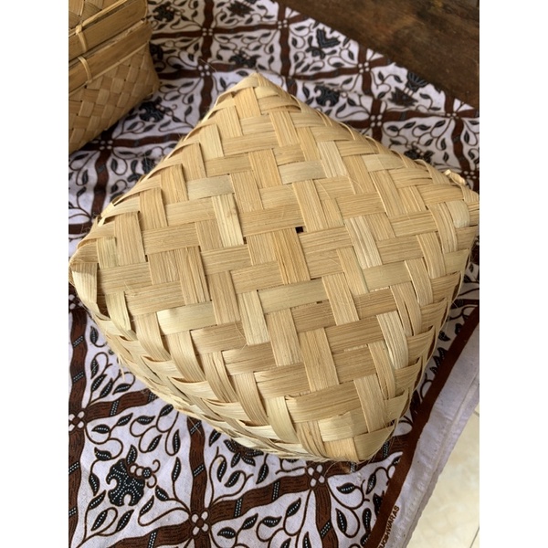 

Besek Natural Ukuran 15*15 (Sepasang)