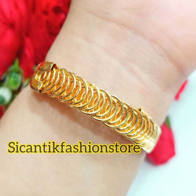 Gelang Titanium Wanita Gold 19CM Terlaris Anti Karat Tidak Luntur Gelang Wanita Kekinian Mewah