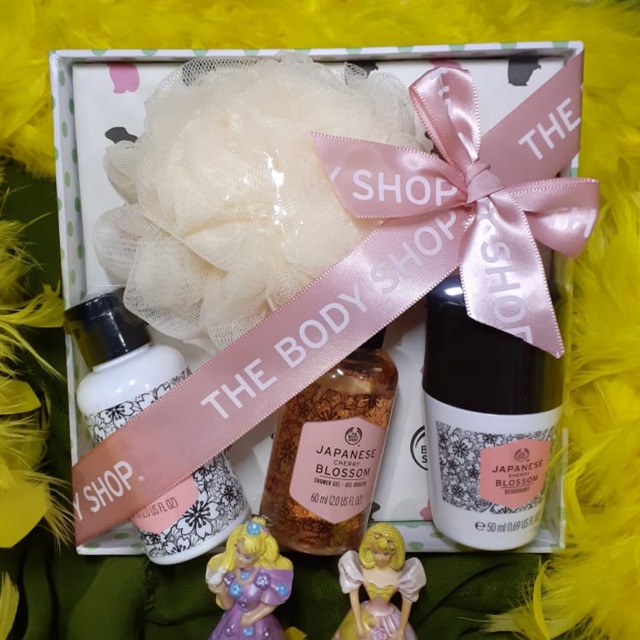 seserahan nikah the body shop japanese cherry blossom / japanese cherry blossom body shop