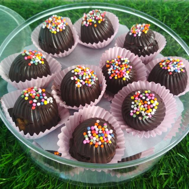 

Coklat kurma, kue lebaran, coklat kacang