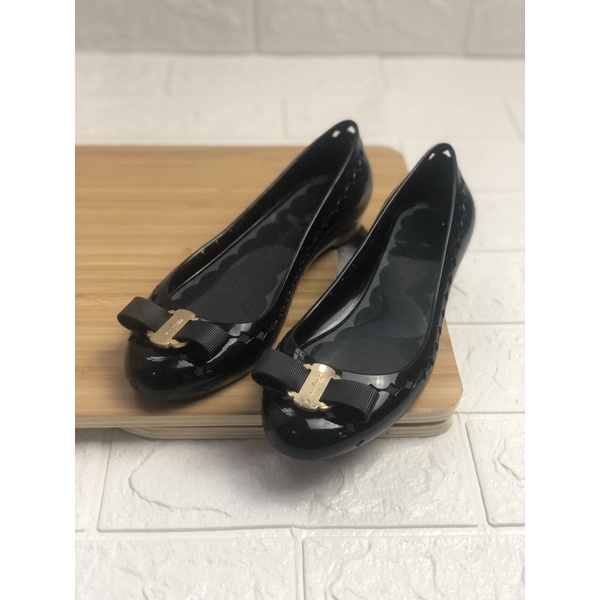 Preloved Salvatore Ferragamo Vara bow Jelly in Nero size 5 insole 22.5 cm