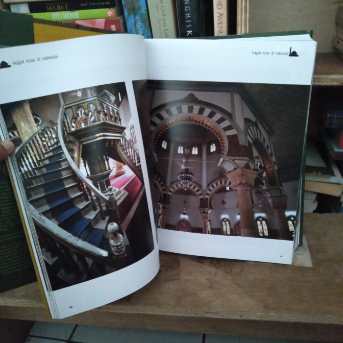 

FLASH SALE!!! MASJID MASJID KUNO DI INDONESIA BY ASTI KLEINSTEUBER TERBARU