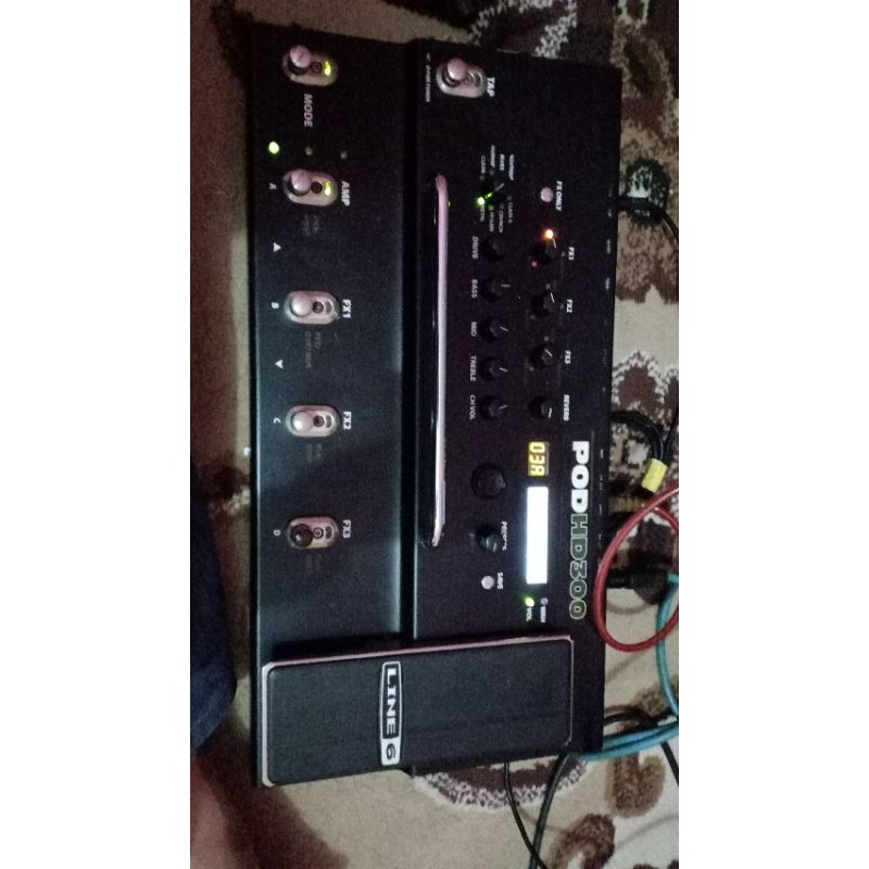 Efek Gitar Line 6 POD 300HD