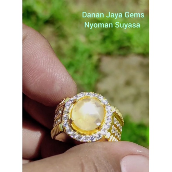 yellow star safir ceylon