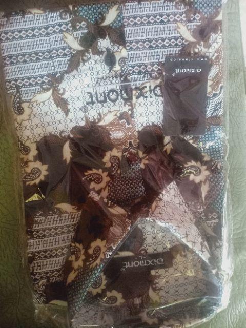 Kemeja Batik Pria Lengan Pendek Bs86 Katun Motif Modern Dixmont Semi Slimfit