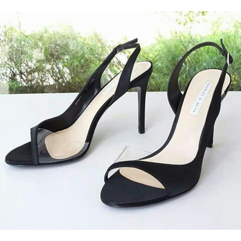 sepatu charles and keith