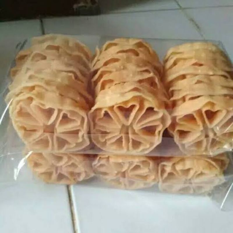 

KUE KEMBANG GOYANG