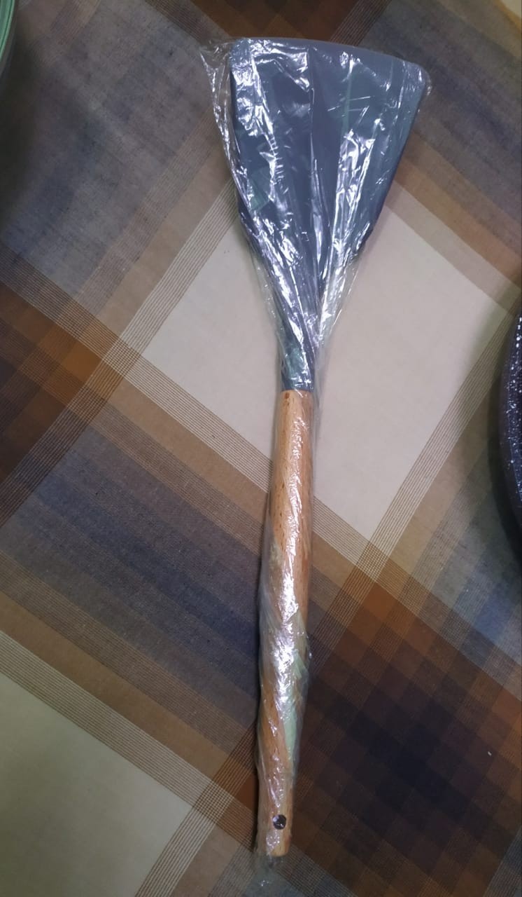 Spatula Silikon Turner Full Silicone Gagang Kayu Anti Lengket Non Stick Spatula Sodet Sutil Silikon