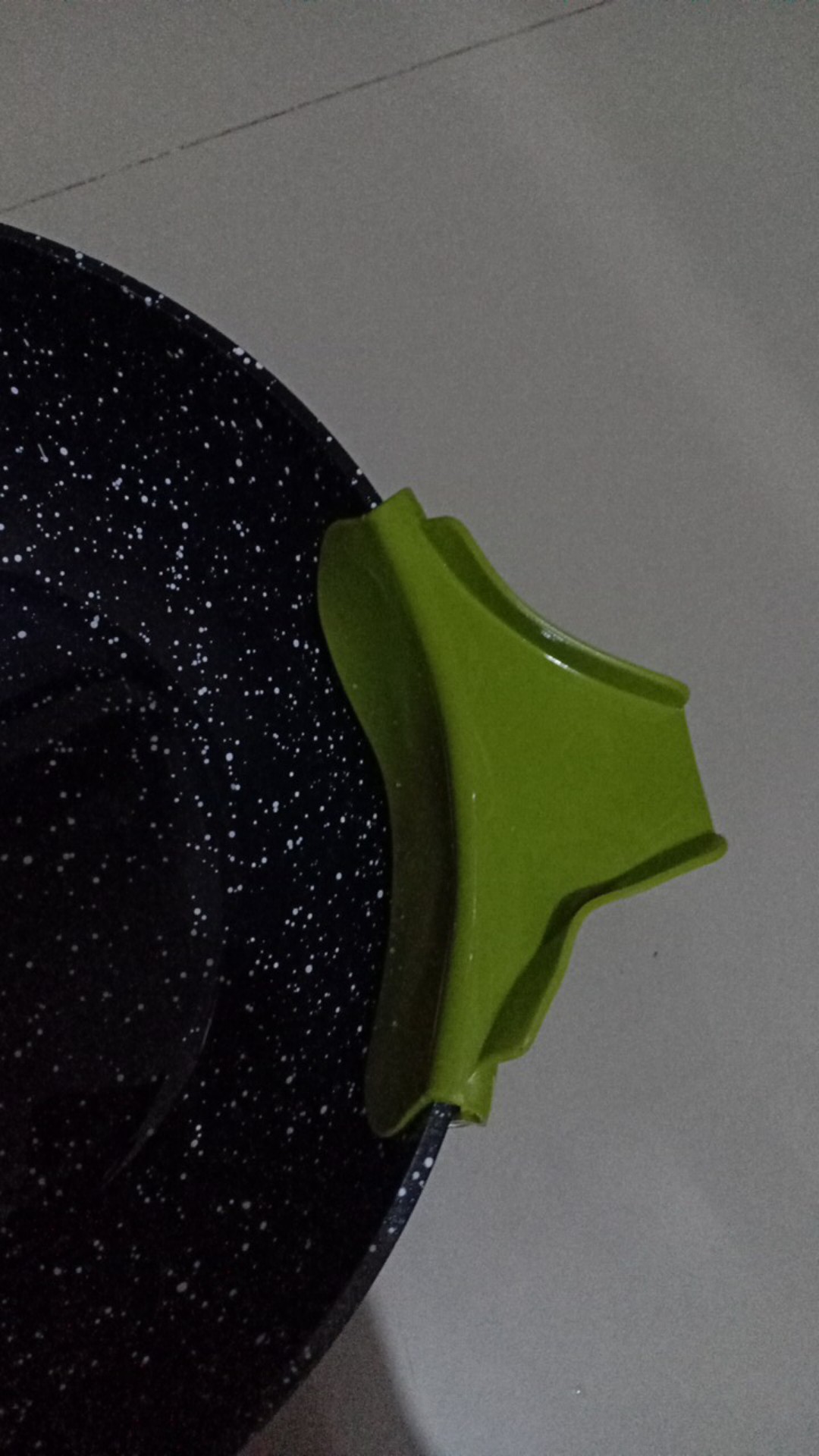 New Corong Panci Silikon Tuang Kuah Anti Tumpah Corong Wajan Panci