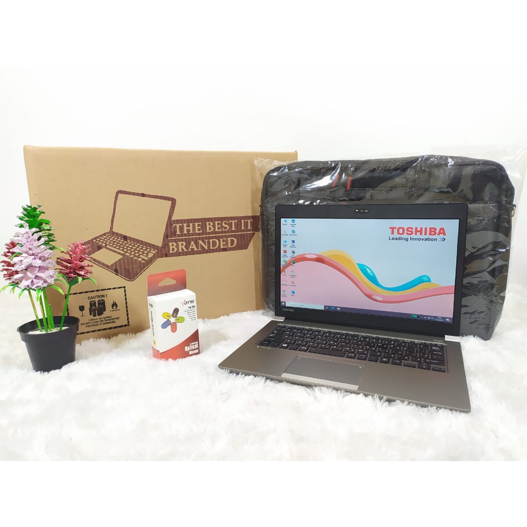 Toshiba Dynabook R63 Core i5 Gen 8 RAM 8 GB SSD 256 GB Slim